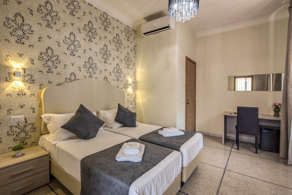 Roma 41 Hotel Exterior photo